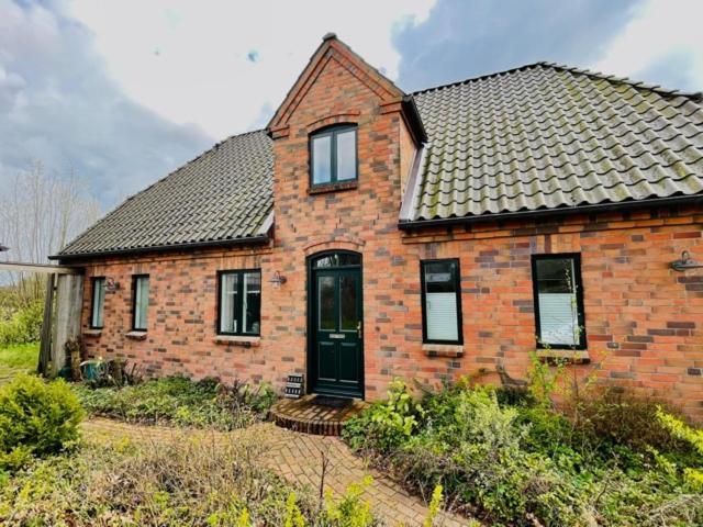 Gästehaus Zum Krug Husum  Exterior foto